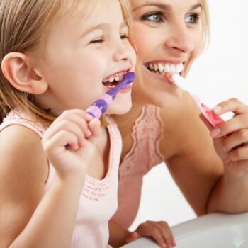 gel-reparador-lavarse-los-dientes